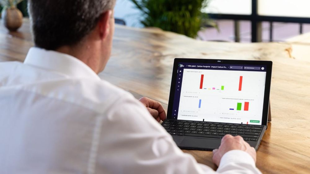 Les données collectées permettent à l’outil HortiFootprint Calculator de présenter des résultats d’empreinte carbone dans un tableau de bord avec un aperçu clair des résultats et simulations. ©MPS Les données collectées permettent à l’outil HortiFootprint Calculator de présenter des résultats d’empreinte carbone dans un tableau de bord avec un aperçu clair des résultats et simulations. ©MPS